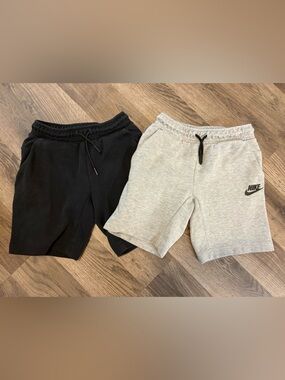 Kids Nike tech shorts